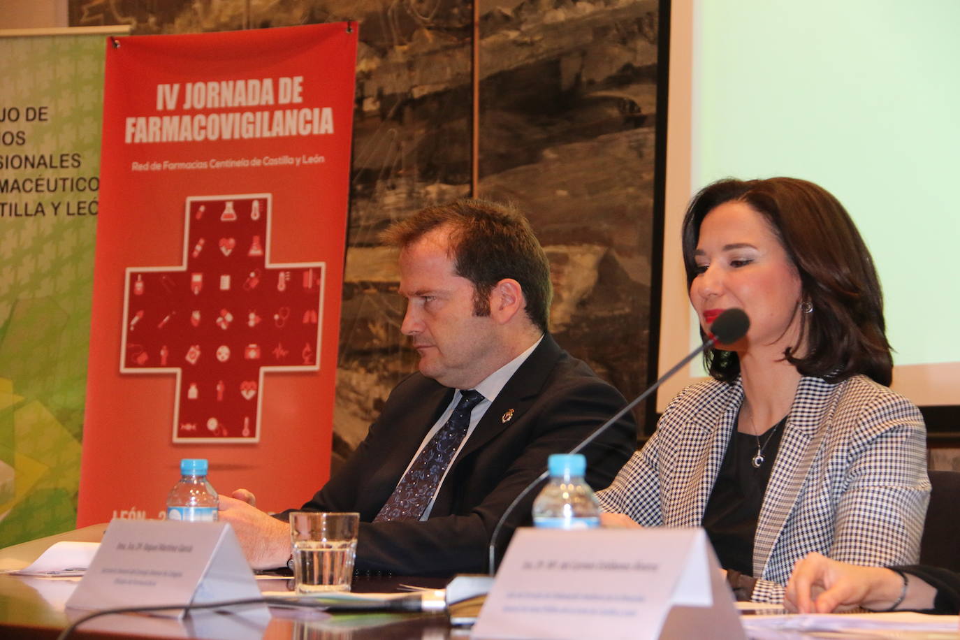 Fotos: IV Jornada de Farmacovigilancia de la Red de Farmacias Centinela de Castilla y León