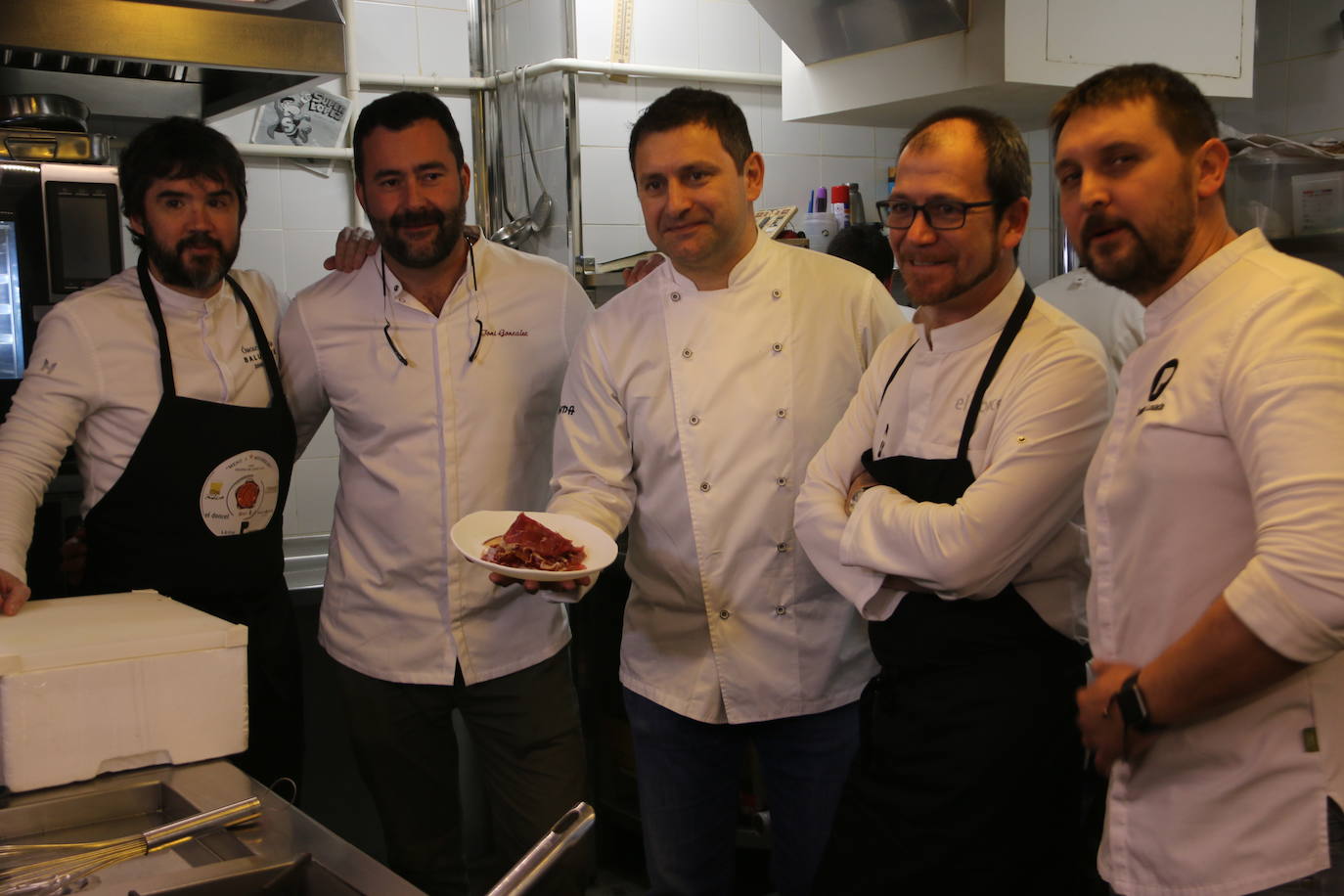 Fotos: León reúne a cinco cocineros con estrella Michelín en torno a la cecina