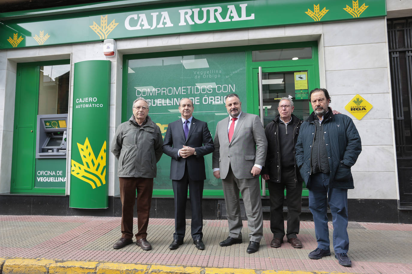 Fotos: Inauguración de la oficina de Caja Rural en Veguellina de Órbigo