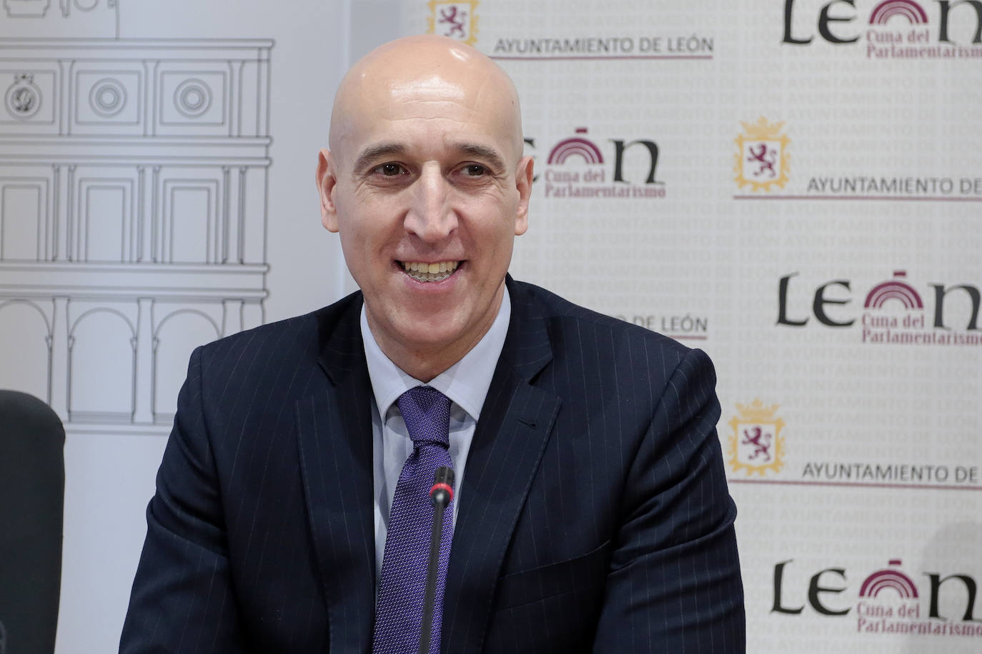 Fotos: Presentación de un informe de la Universidad de León