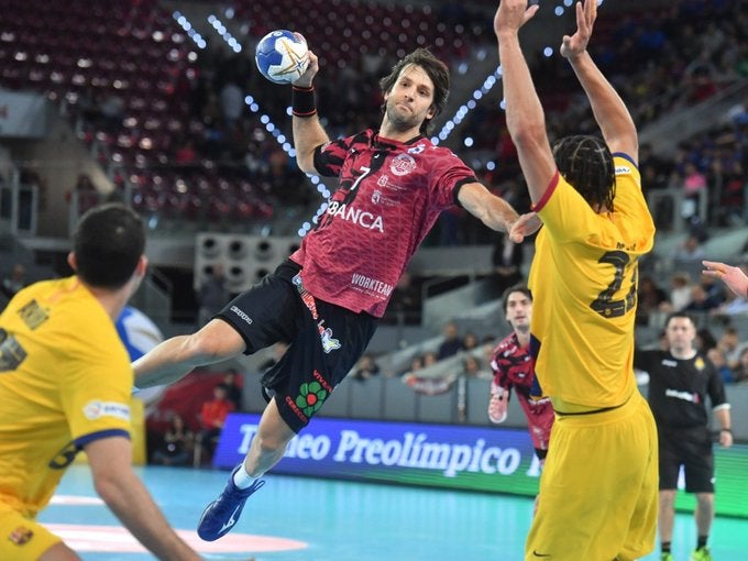 Fotos: Las imágenes del Abanca Ademar-Barça de la Copa del Rey