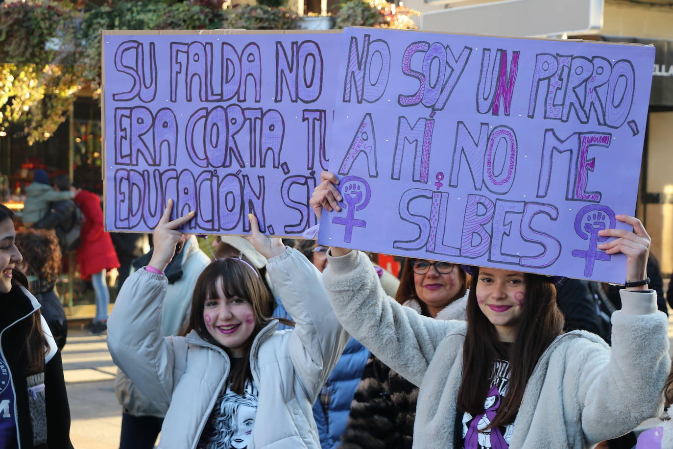 Fotos: El 8M en los &#039;versos&#039; de cartón