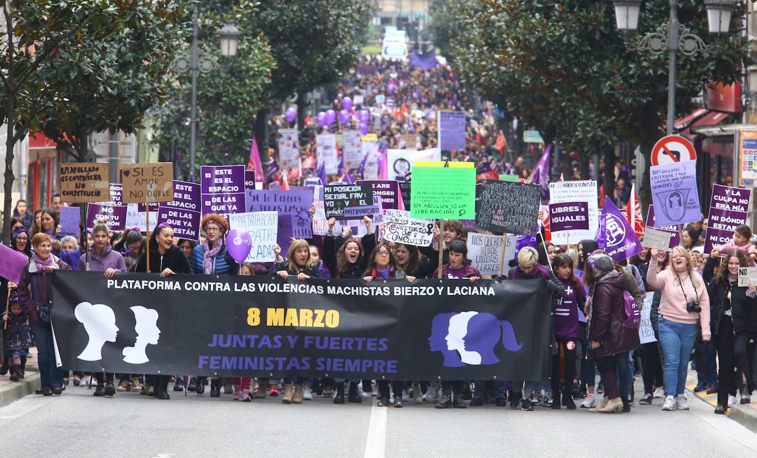 Manifestación en Ponferrada con motivo del Día Internacional de la Mujer