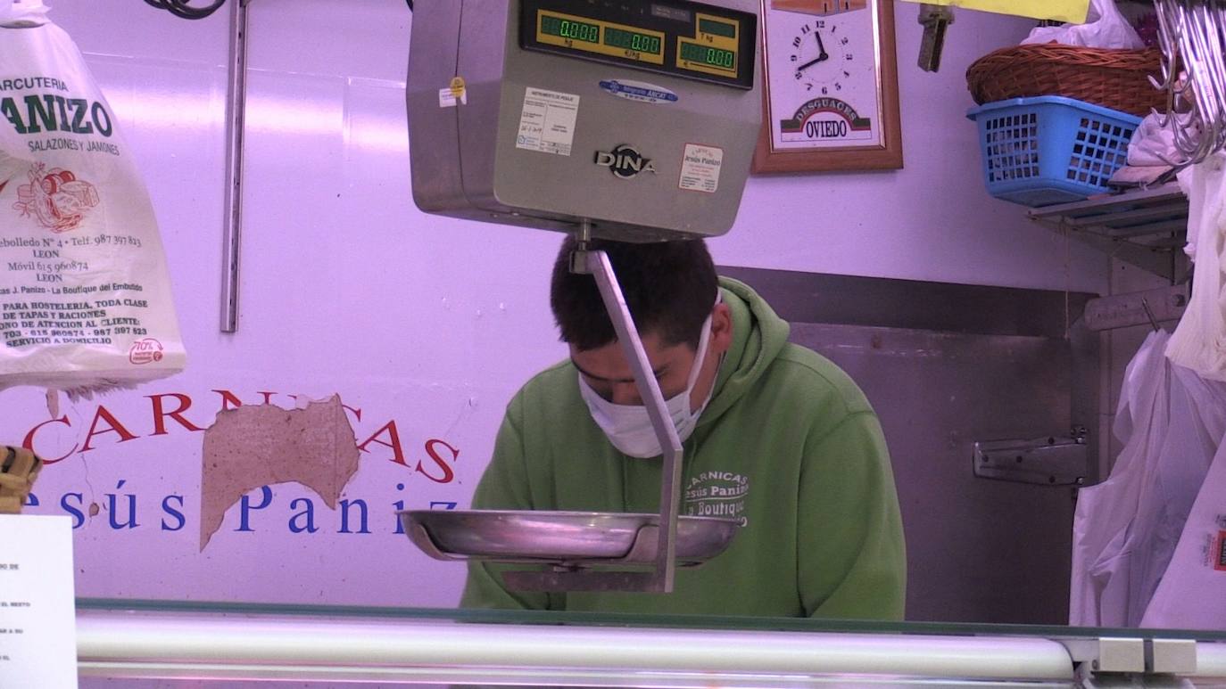 Fotos: El Mercado del Conde Luna mantiene su actividad