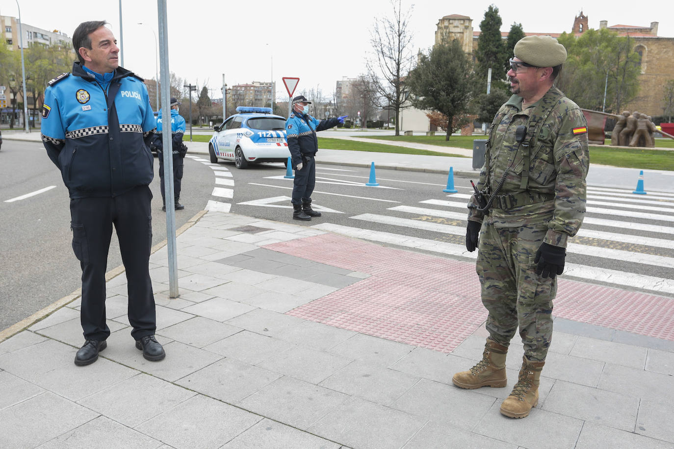 Fotos: Control de vehículos y personas en León