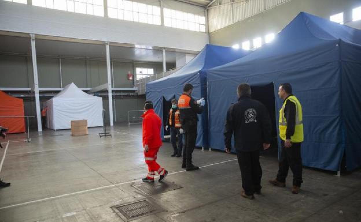 imagen de los primeros trabajos en el hospital de campaña.