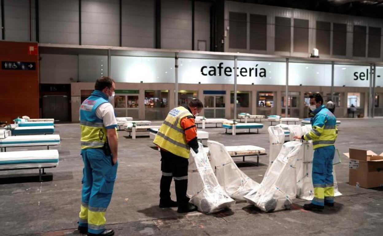 Instalación del hospital provisional de Ifema