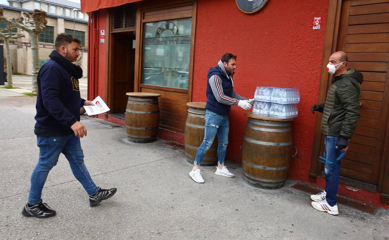 Entrega de bebidas en El Bierzo. 