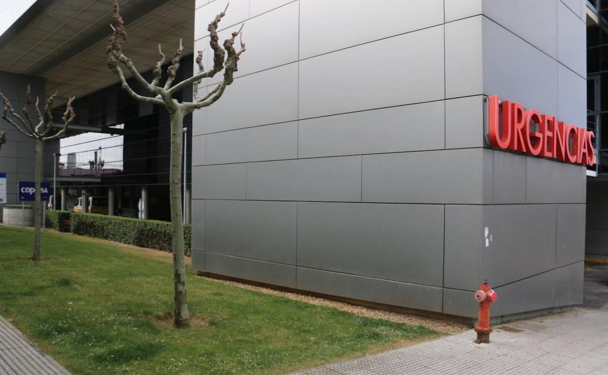 Acceso a Urgencias del Hospital de León.