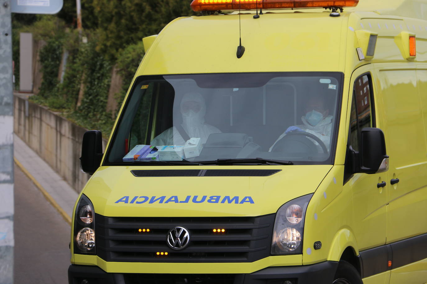 Fotos: Montaje de las carpas de pretriaje