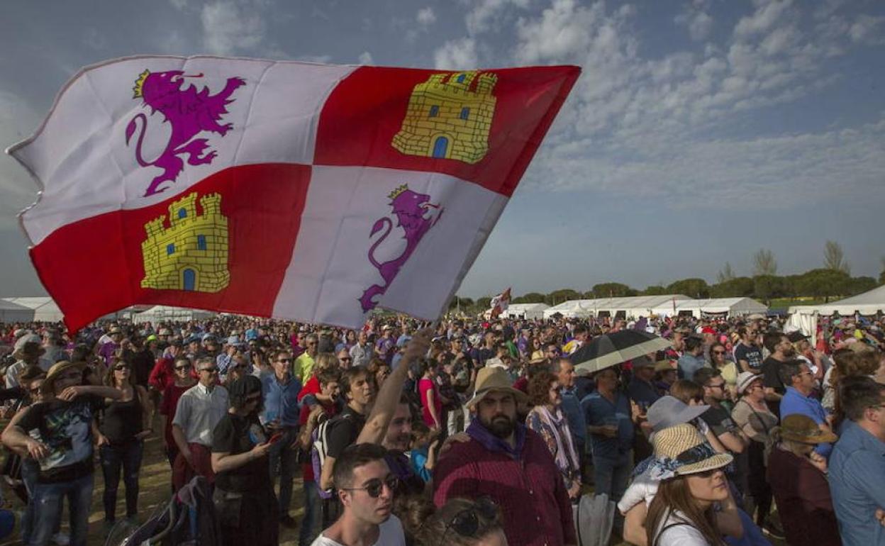 Imagen de la celebración en la campa de Villalar.