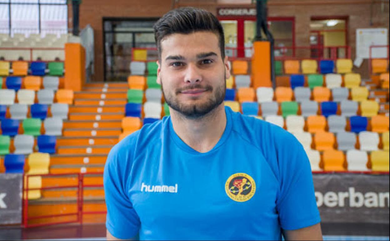 Nathan Suárez, en un entrenamiento con Cuenca.