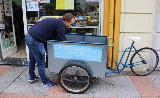 Galería. Imágenes del trabajo de la tiendina.