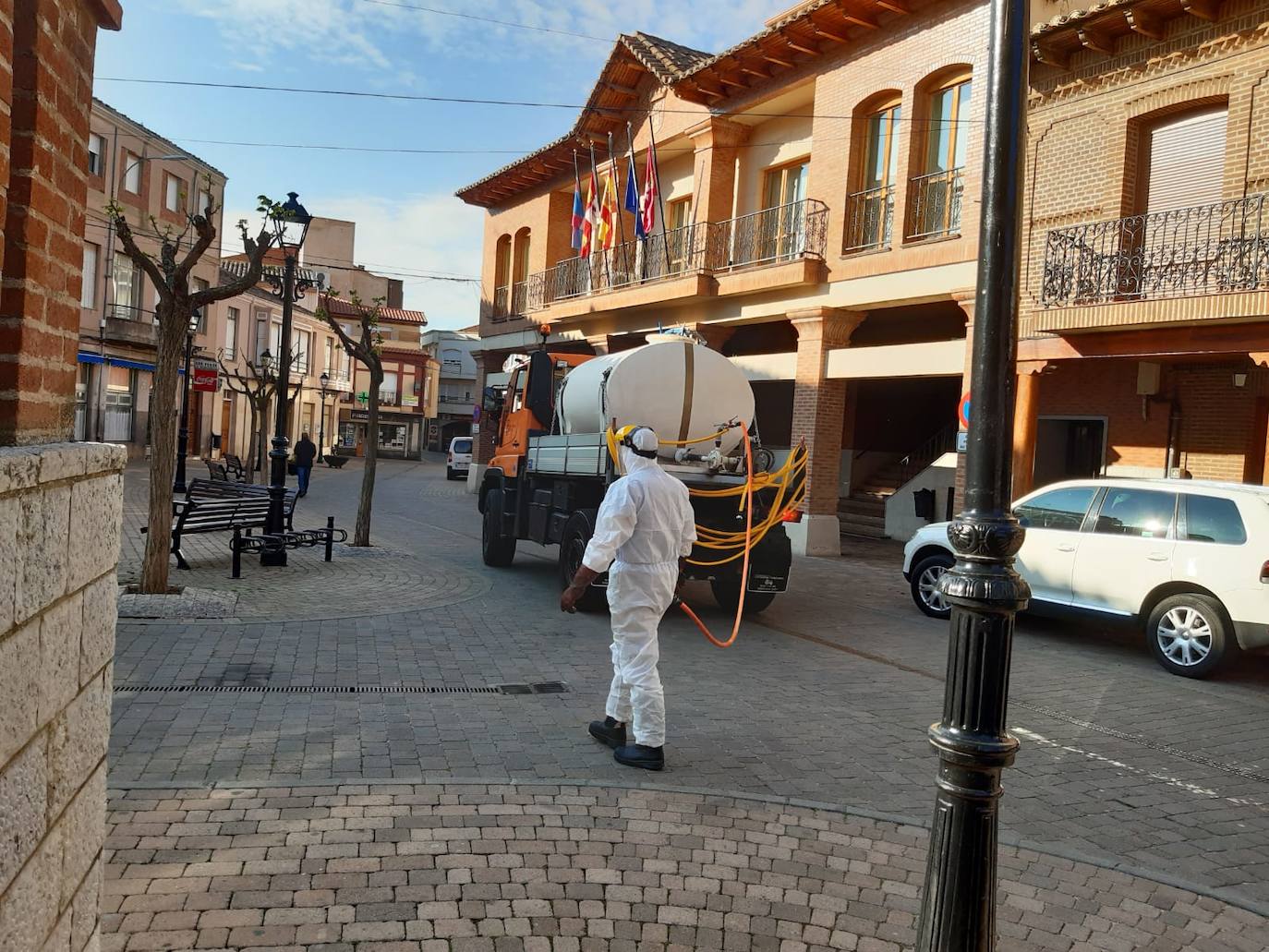 Labores de desinfección en Santa María del Páramo