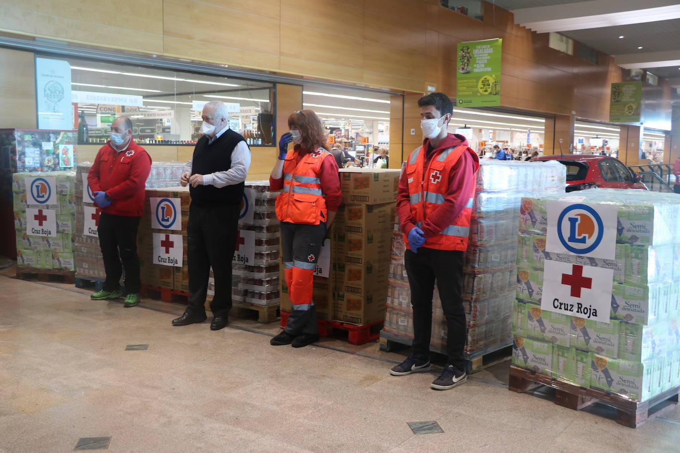 Fotos: E.Leclerc y Cruz Roja se dan la mano