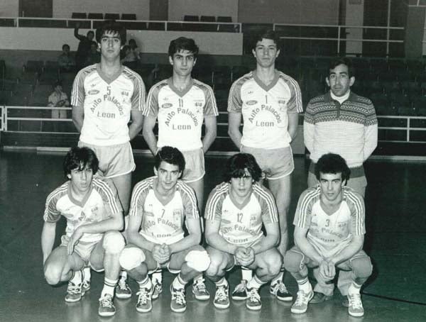 Equipo de Agustinos de voleibol.