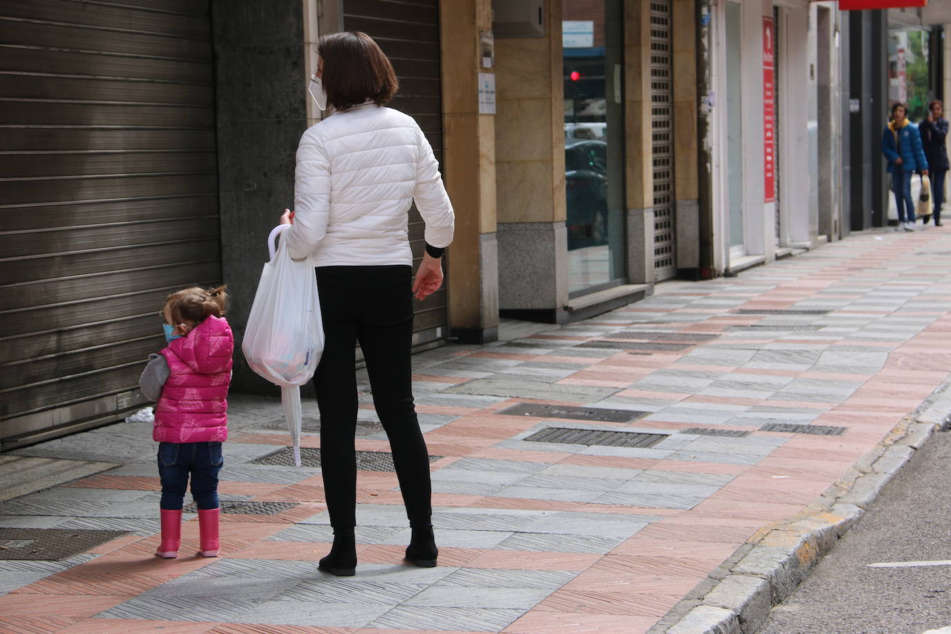 Diferentes zonas de la ciudad regresan a la vida tras las seis semanas de confinamiento