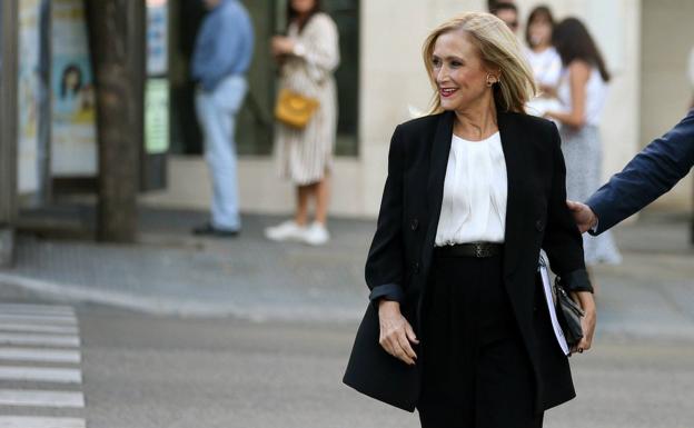 La expresidenta de la Comunidad de Madrid, Cristina Cifuentes, en una imagen de archivo tras declarar en la Audiencia Nacional.