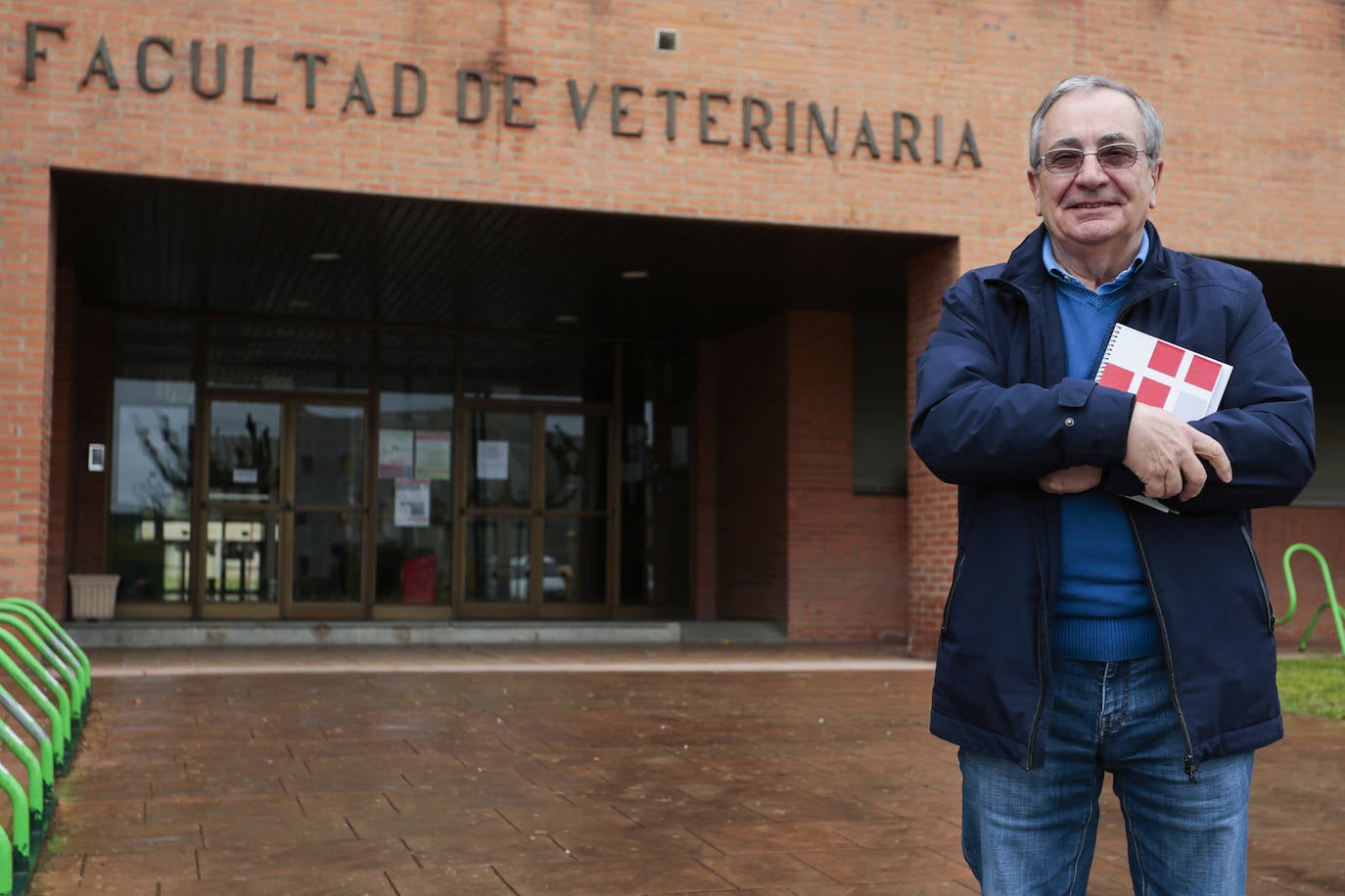 Fotos: El presidente de Ciencias Veterinarias de Castilla y León, Elías F. Rodríguez Ferri