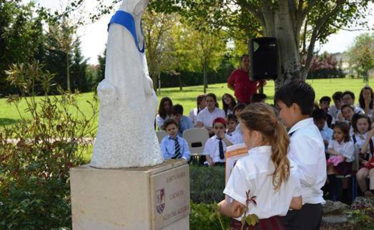 Todos los años, en el mes de mayo, el Colegio organiza este evento