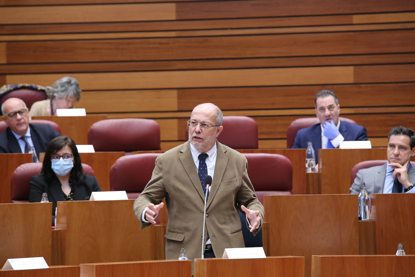 Fotos: Pleno de las Cortes de Castilla y León
