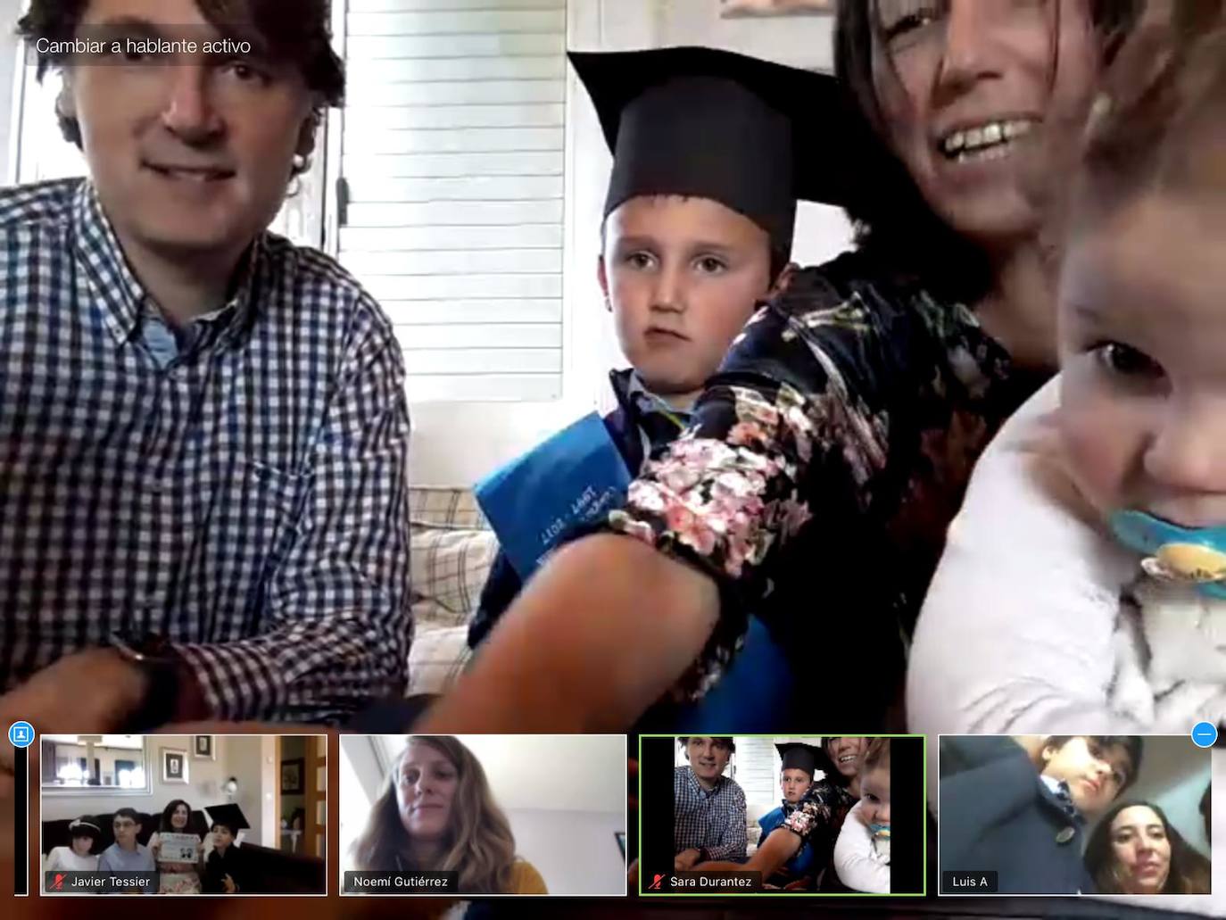 Los alumnos de Infantil del Colegio Peñacorada disfrutaron de la celebración de su salto a Primaria en una ceremonia única gracias a los medios telemáticos. 