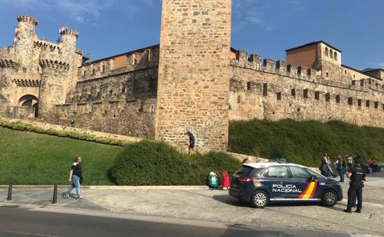 Control de la Policía en Ponferrada. 