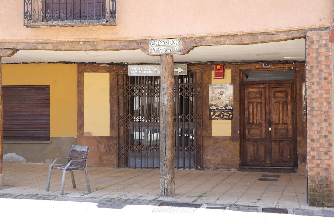 Fotos: Mansilla de las Mulas recibe la fase 1 con escepticismo