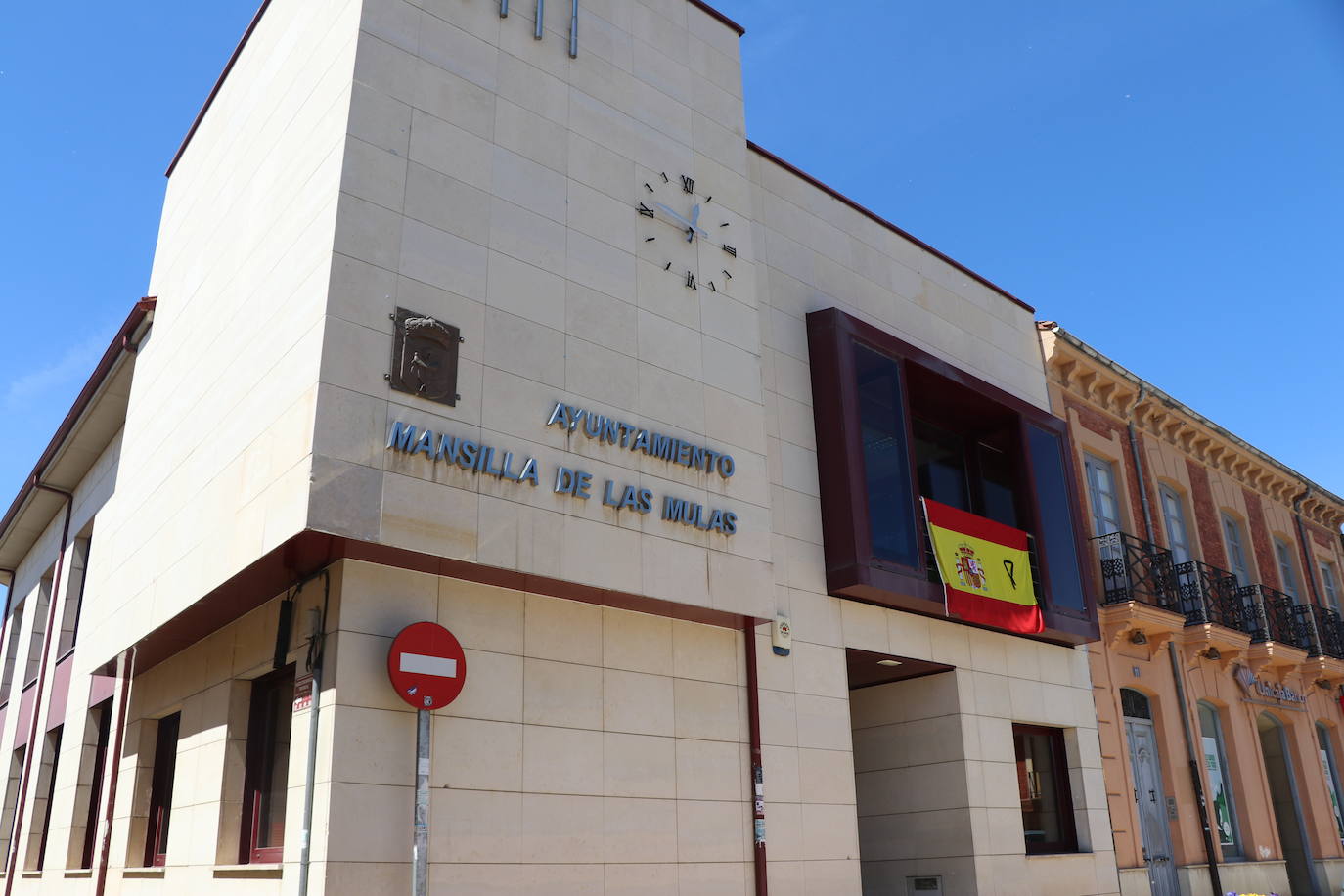 Fotos: Mansilla de las Mulas recibe la fase 1 con escepticismo