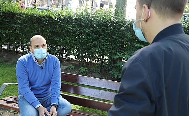 Imagen principal - Varios momentos de la entrevista. 