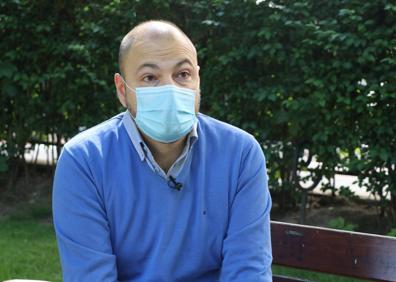 Imagen secundaria 1 - Varios momentos de la entrevista. 