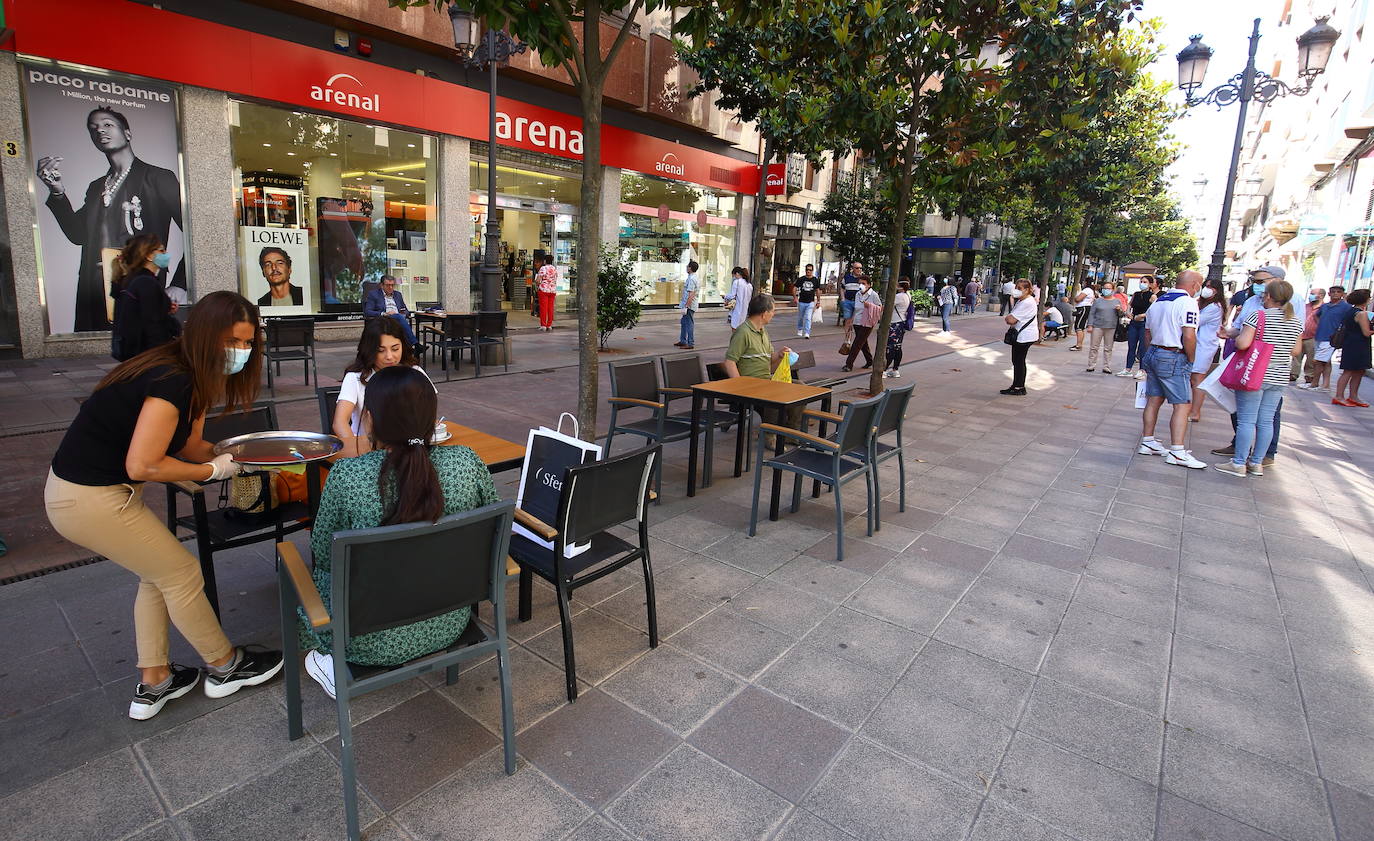 Un recorrido en fotografías por la localidad de Ponferrada, que inicia la segunda semana en 'fase 1' de la desescalada.