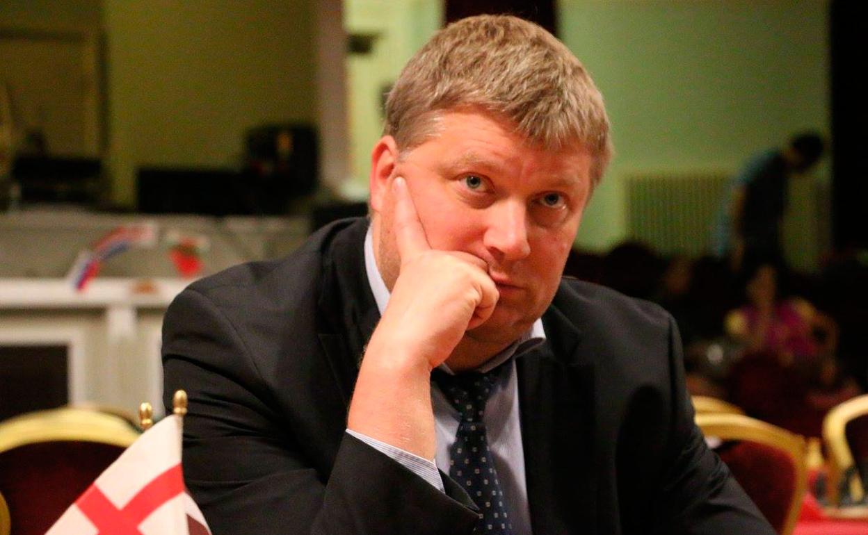 Shirov: «Fuera del tablero no he tenido nunca un nivel de maestro»