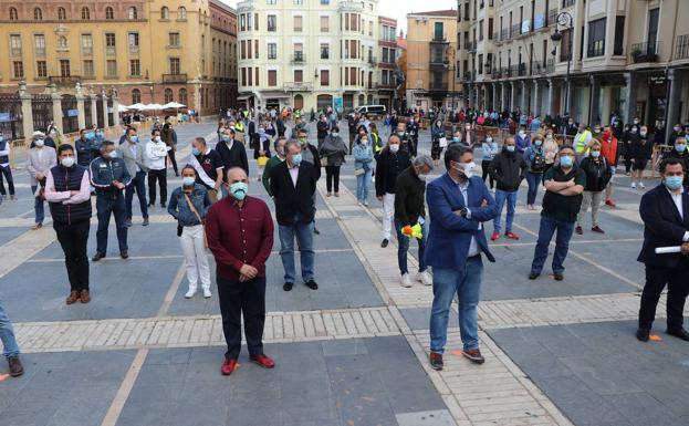 Concentración en defensa del tejido productivo y el empleo en León.