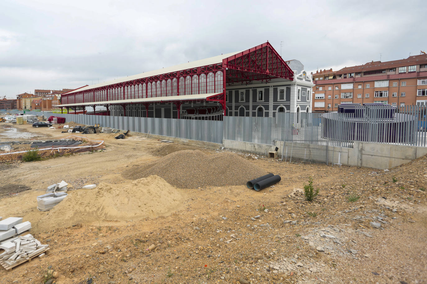 Los operarios avanzan en los trabajos en el subsuelo y también en la superficie.