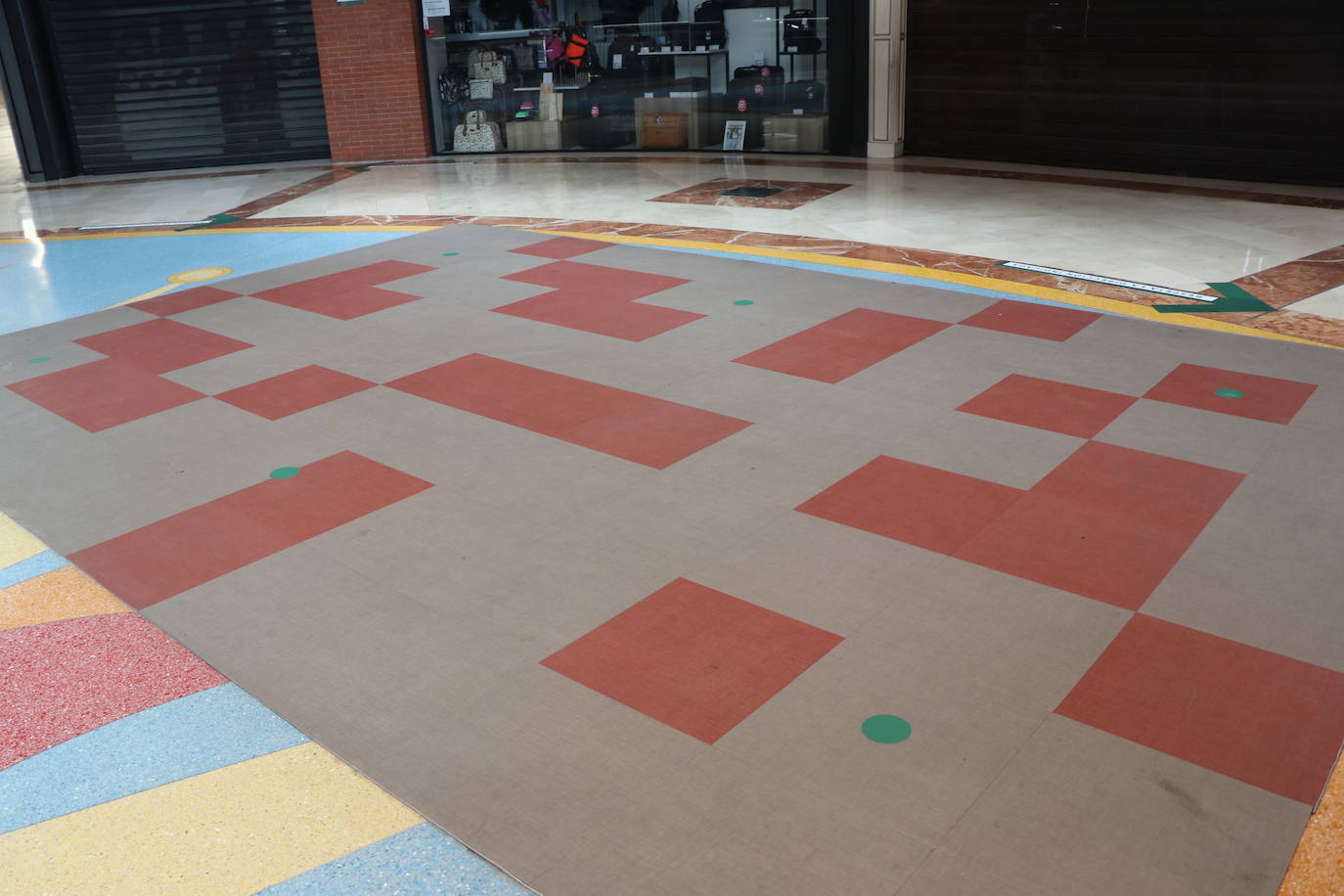 Espacio León ha preparado una serie de medidas de seguridad para un regreso protegidos a la actividad comercial.