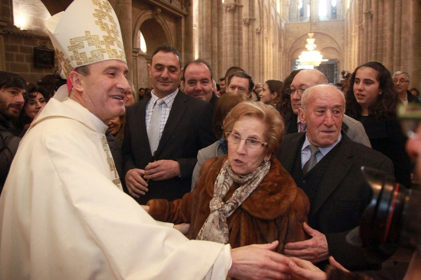 El leonés Jesús Fernández, cura de la Cultural y obispo auxiliar de Santiago, nuevo obispo de Astorga. En las imágenes, nombramiento como auxiliar de Santiago.