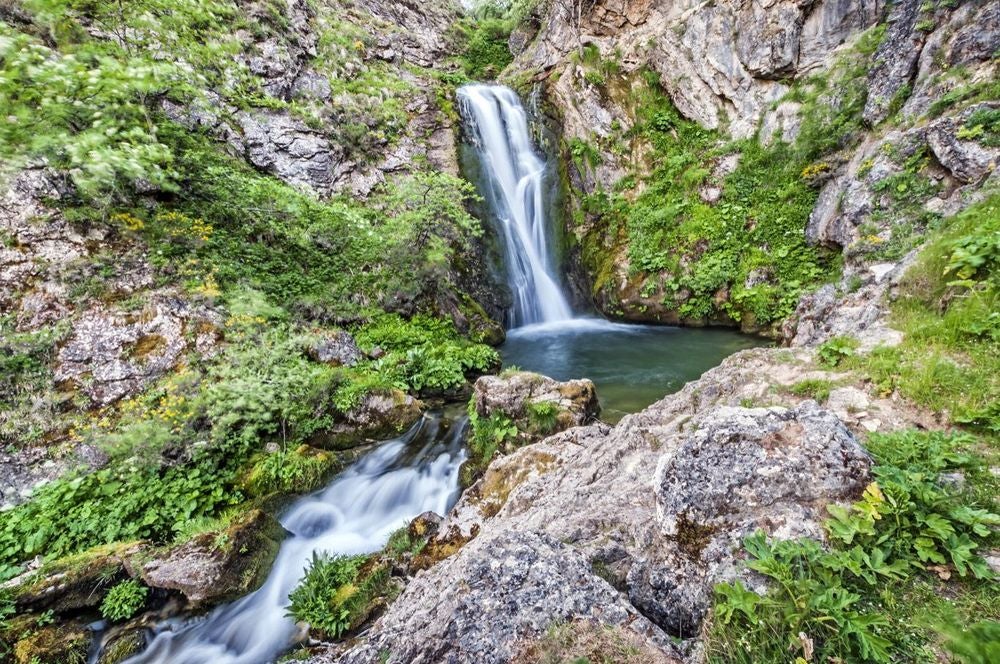 Cascada de Foz | Desde Torrestío a la cascada de La Foz apenas hay un kilómetro. Tanto el esfuerzo como el tiempo que se emplea hasta la misma es muy reducido y la recompensa realmente intensa.