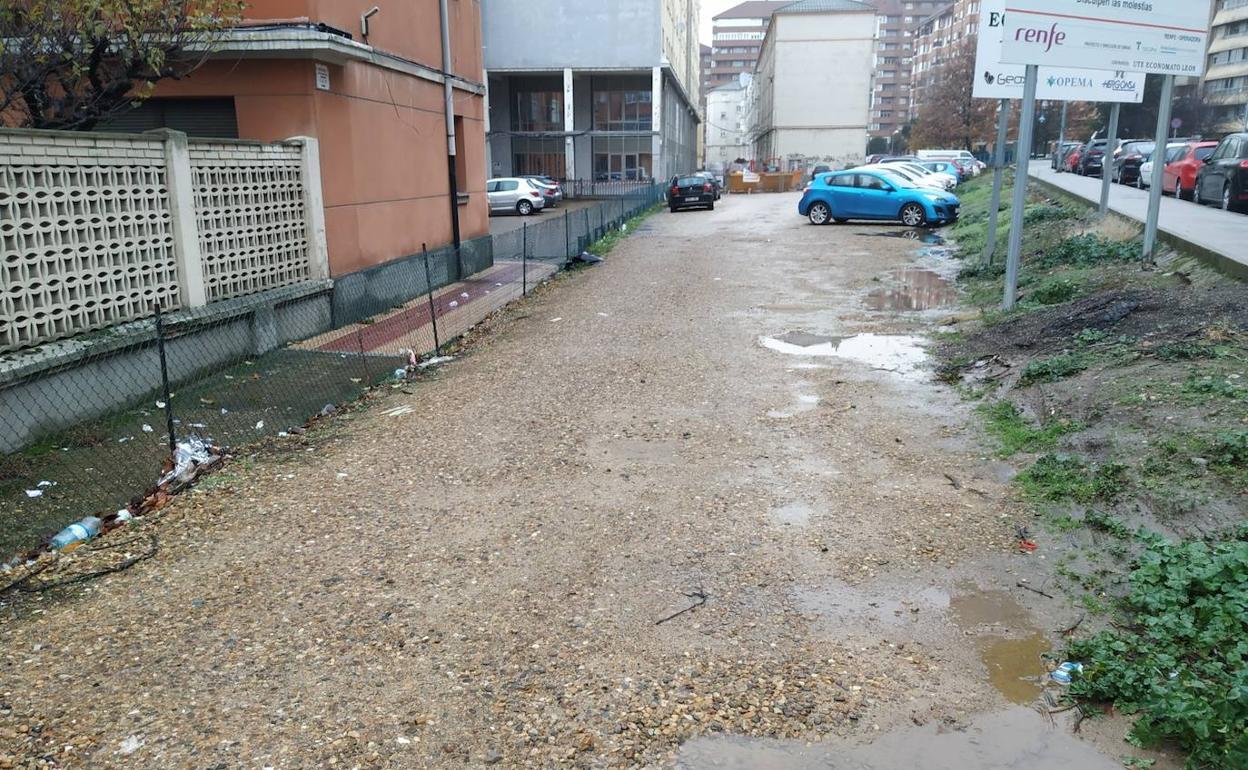 Entorno de las nuevas oficinas de Renfe en León.