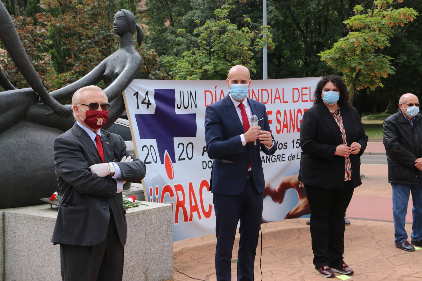 Fotos: Un clavel para los donantes