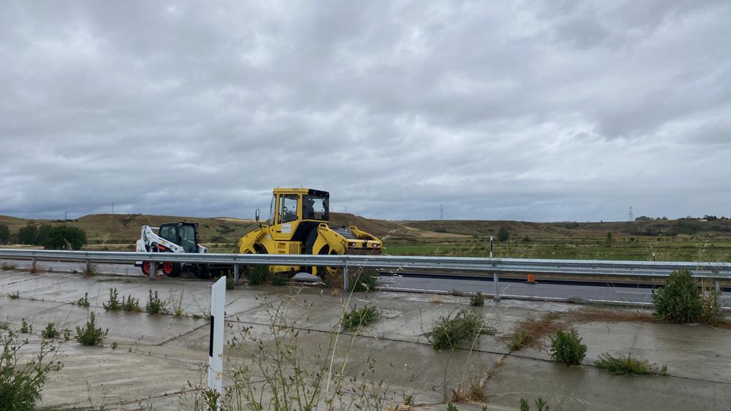 Fotos: Obras de reparación en la A-60 en sentido León