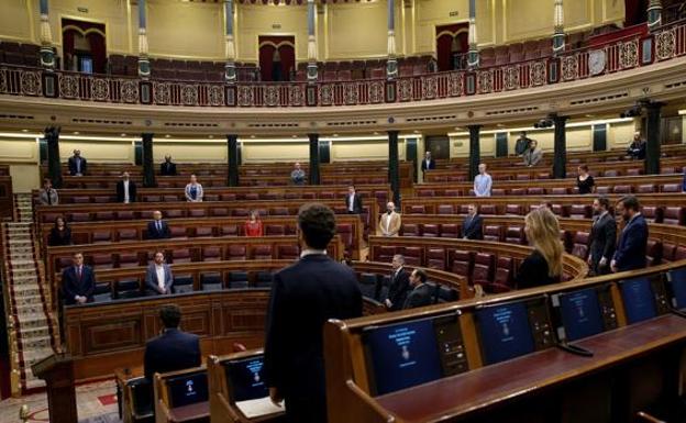 Vista general del hemiciclo al comienzo de un pleno para aprobar la prórroga del estado de alarma. 