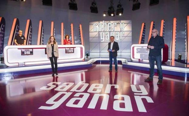 En su nueva etapa, en el programa de RTVE Saber y ganar solo concursan dos personas simultáneamente. 