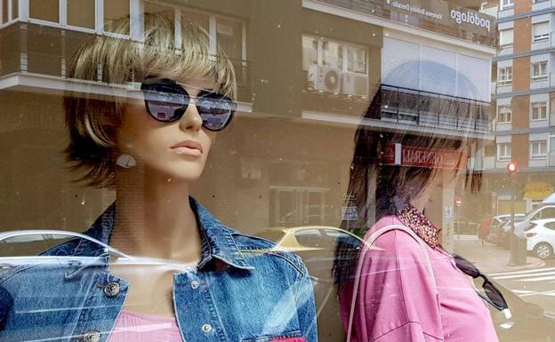 La transformación digital y la formación, pilares de la nueva estrategia de comercio de la Junta