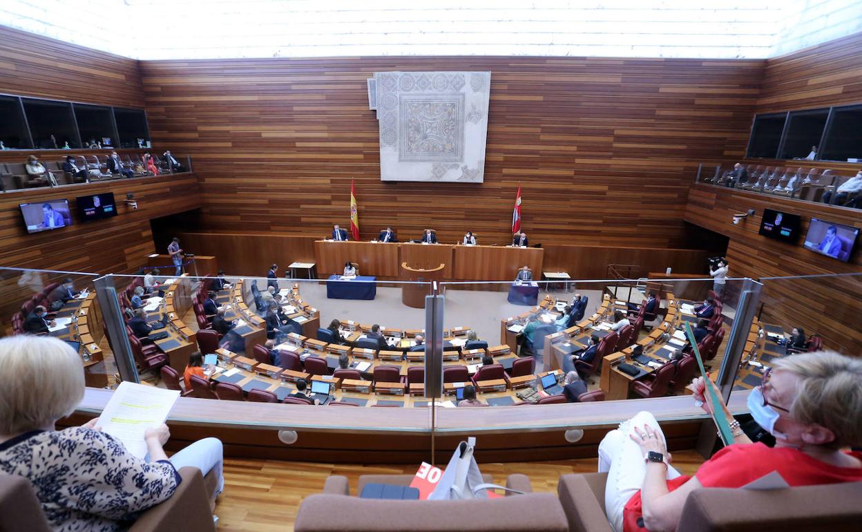 Imagen panorámica del Pleno de las Cortes. 