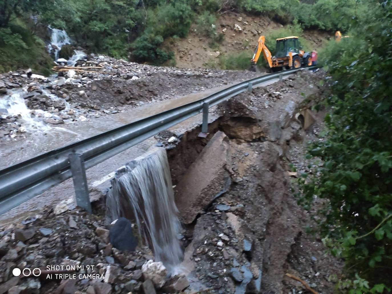 Fotos: Las tormentas causan estragos en las carreteras del oeste de León