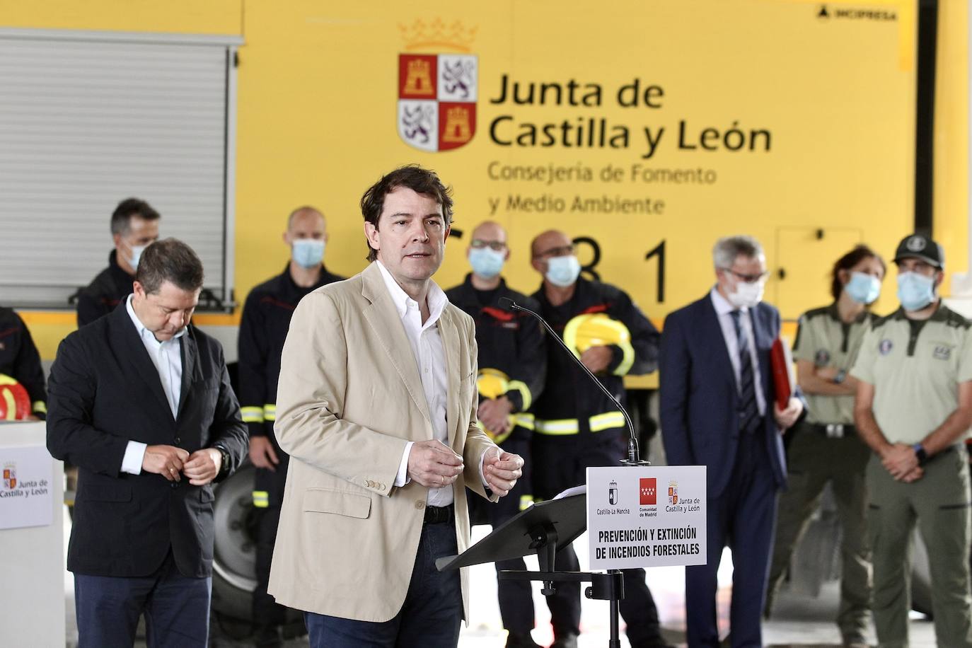 Fotos: Los presidentes de Madrid, Castilla y León y Castilla La Mancha firman un convenio de colaboración sobre inciensos forestales