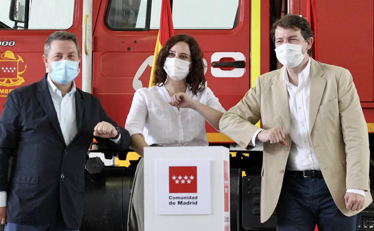 Los presidentes de Castilla y León, Madrid y Castilla-La Mancha firman un convenio de colaboración en incendios forestales.