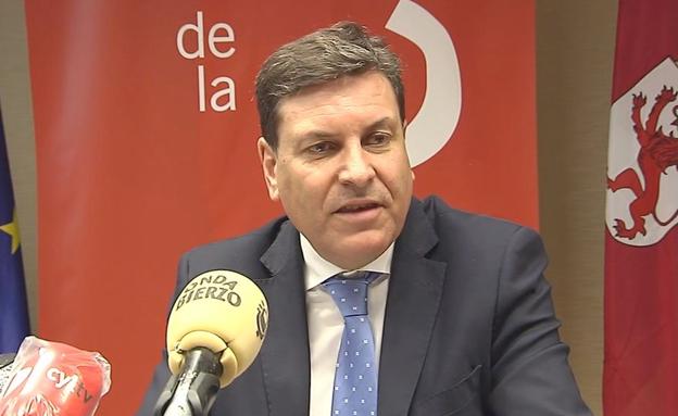 Fernández Carriedo, este viernes, durante su comparecencia a la conclusión de la 'Mesa por León'.