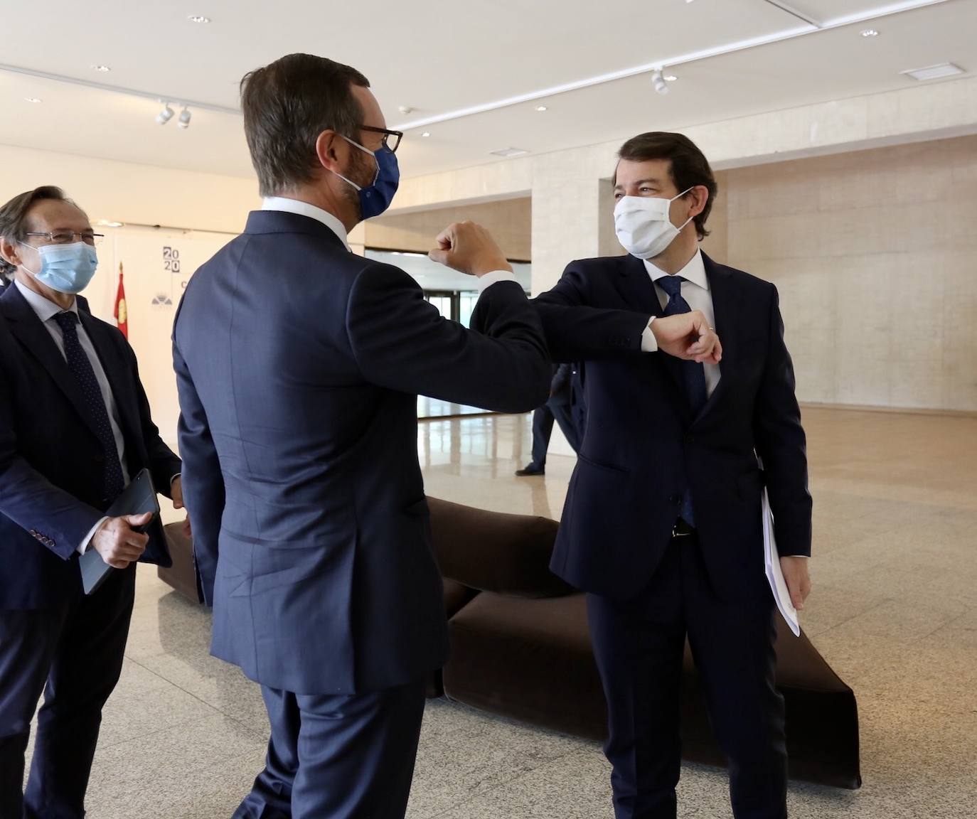 Las Cortes de Castilla y León son escenario del debate sobre el estado de la comunidad. El presidente de la Junta, Alfonso Fernández Mañueco, ha sido el primero en intervenir con una propuesta de consenso presupuestario.